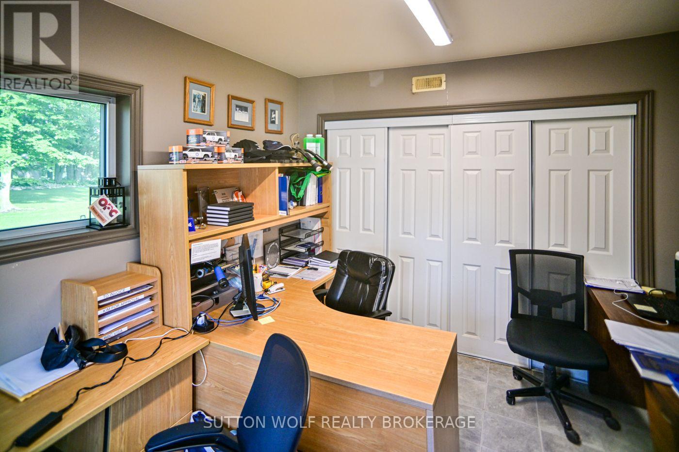 2234 Egremont Drive, Adelaide Metcalfe, Ontario  N7G 3H6 - Photo 17 - X13728212