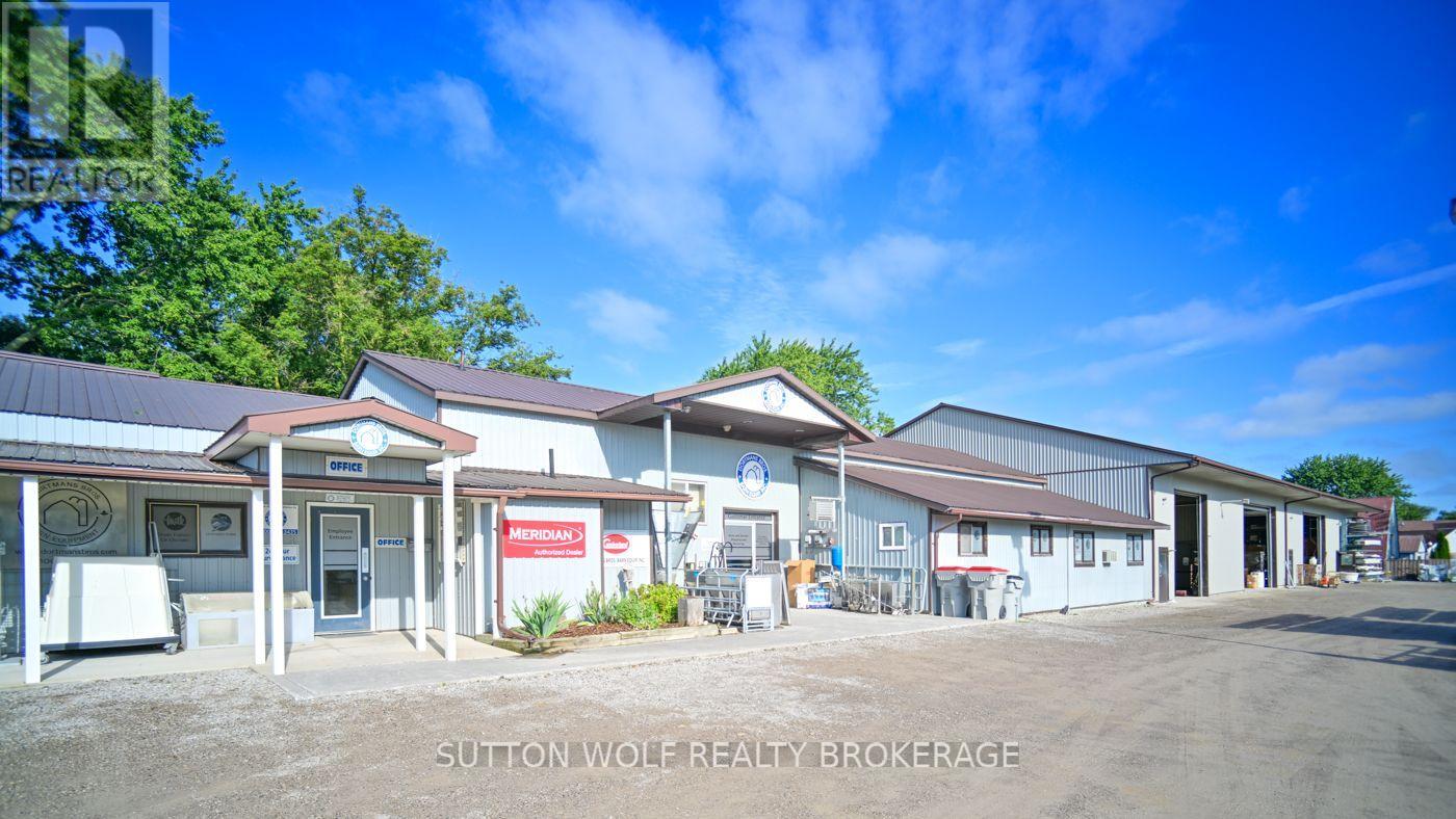 2234 Egremont Drive, Adelaide Metcalfe, Ontario  N7G 3H6 - Photo 2 - X13728212