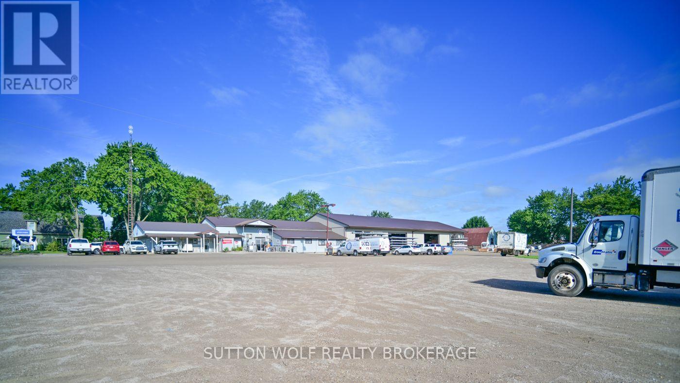 2234 Egremont Drive, Adelaide Metcalfe, Ontario  N7G 3H6 - Photo 5 - X13728212