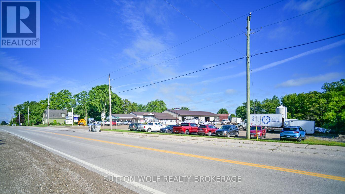 2234 Egremont Drive, Adelaide Metcalfe, Ontario  N7G 3H6 - Photo 6 - X13728212