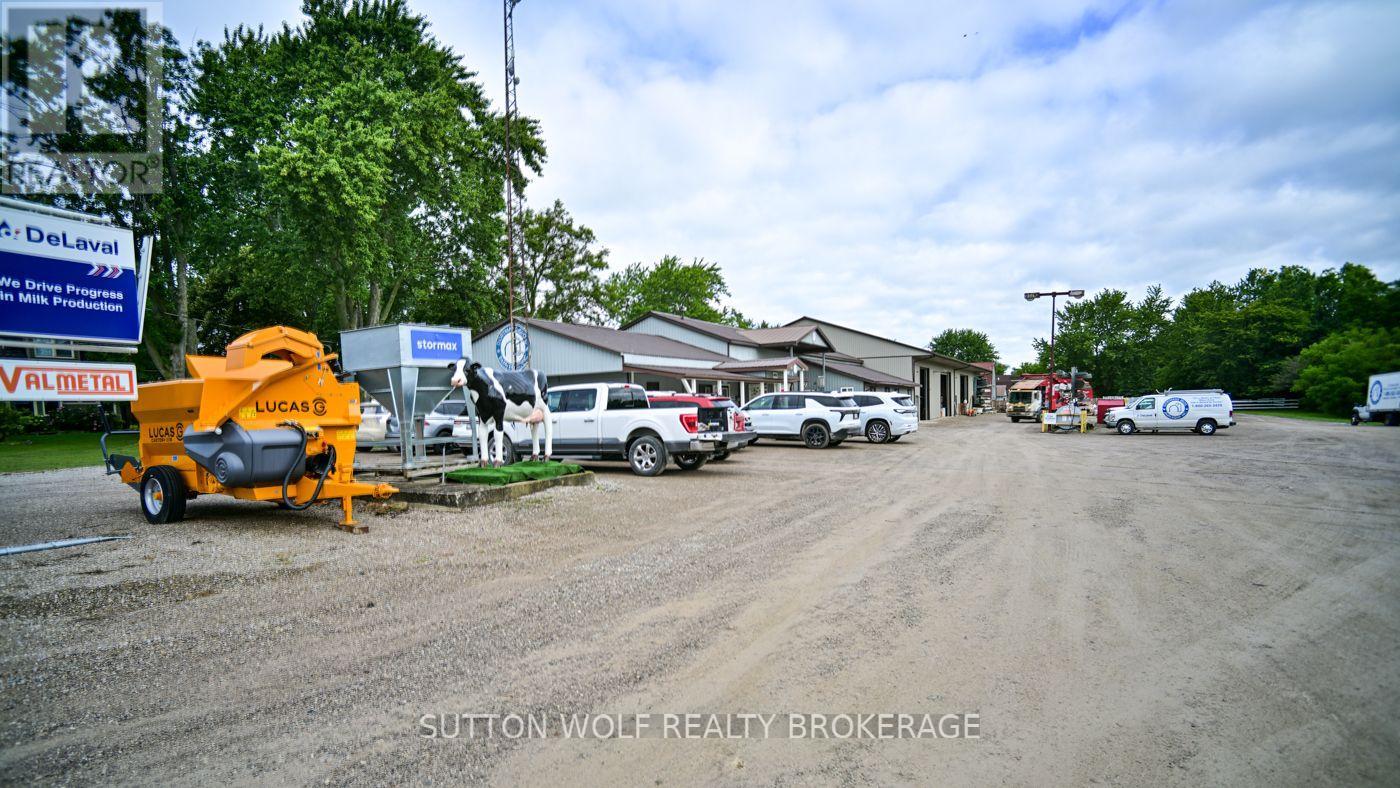 2234 Egremont Drive, Adelaide Metcalfe, Ontario  N7G 3H6 - Photo 9 - X13728212