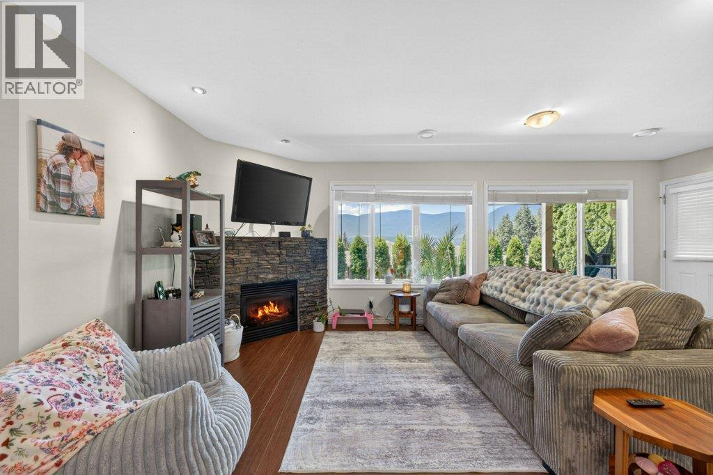 1581 20 Street NE Unit# 2, Salmon Arm, British Columbia  V1E 0A7 - Photo 71 - 10388836