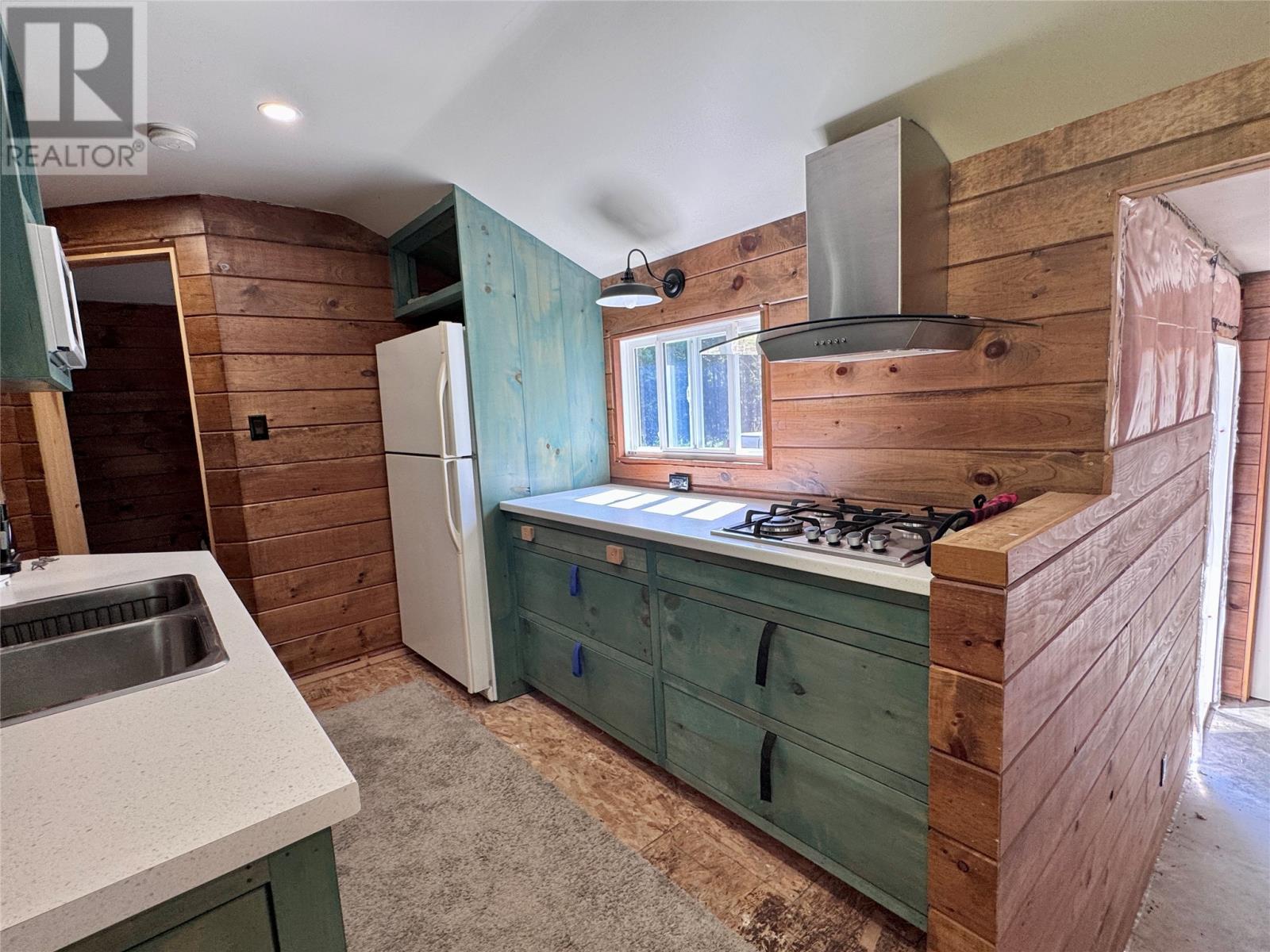 9 Midway Cabins Road, Howley — photo 9