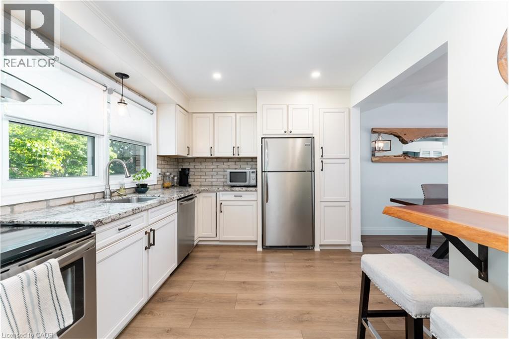 2230 Upper Middle Road Unit# 3, Burlington, Ontario  L7P 2Z9 - Photo 7 - 40859505