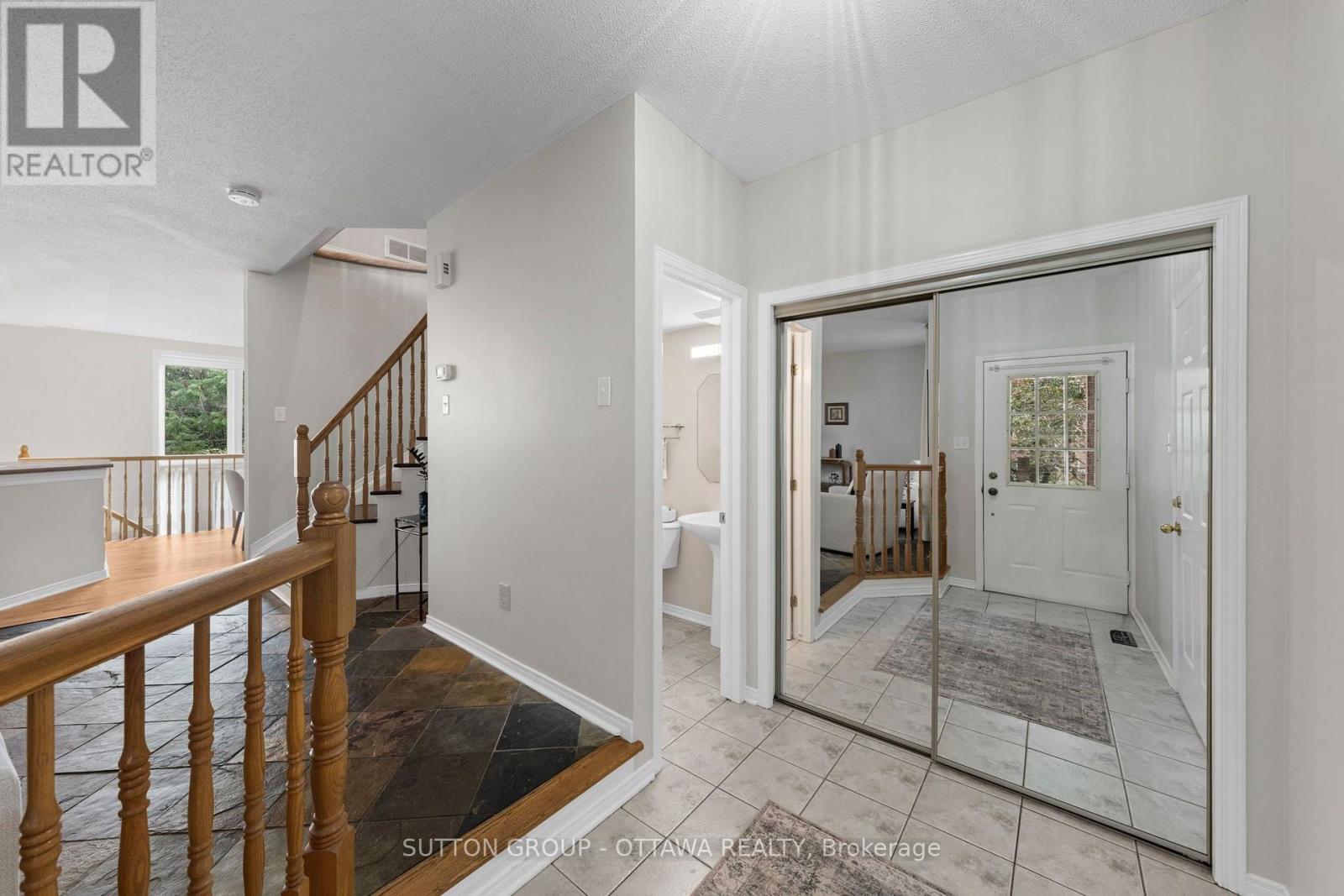 52 Windcrest Court, Ottawa, Ontario  K2T 1B5 - Photo 5 - X13728252