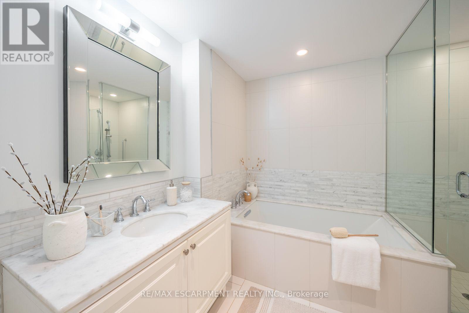 110 - 3500 Lakeshore Road W, Oakville, Ontario  L6L 0B4 - Photo 22 - W13728226