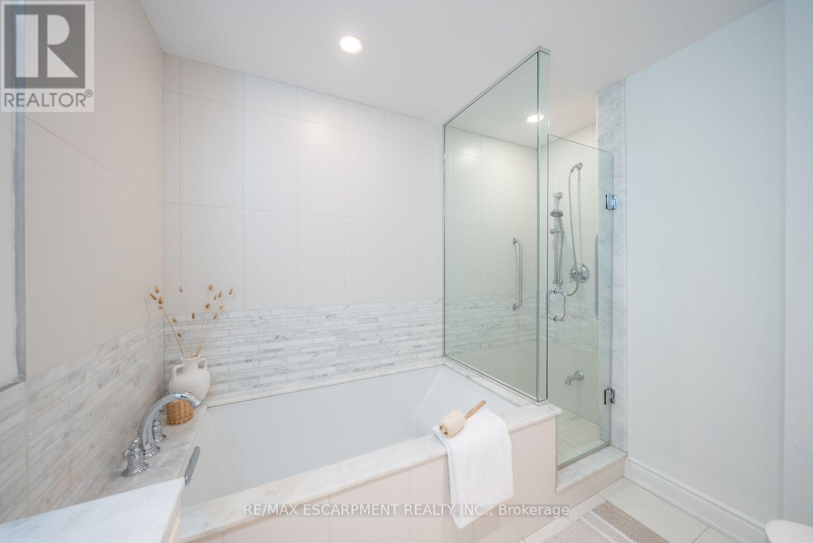 110 - 3500 Lakeshore Road W, Oakville, Ontario  L6L 0B4 - Photo 23 - W13728226