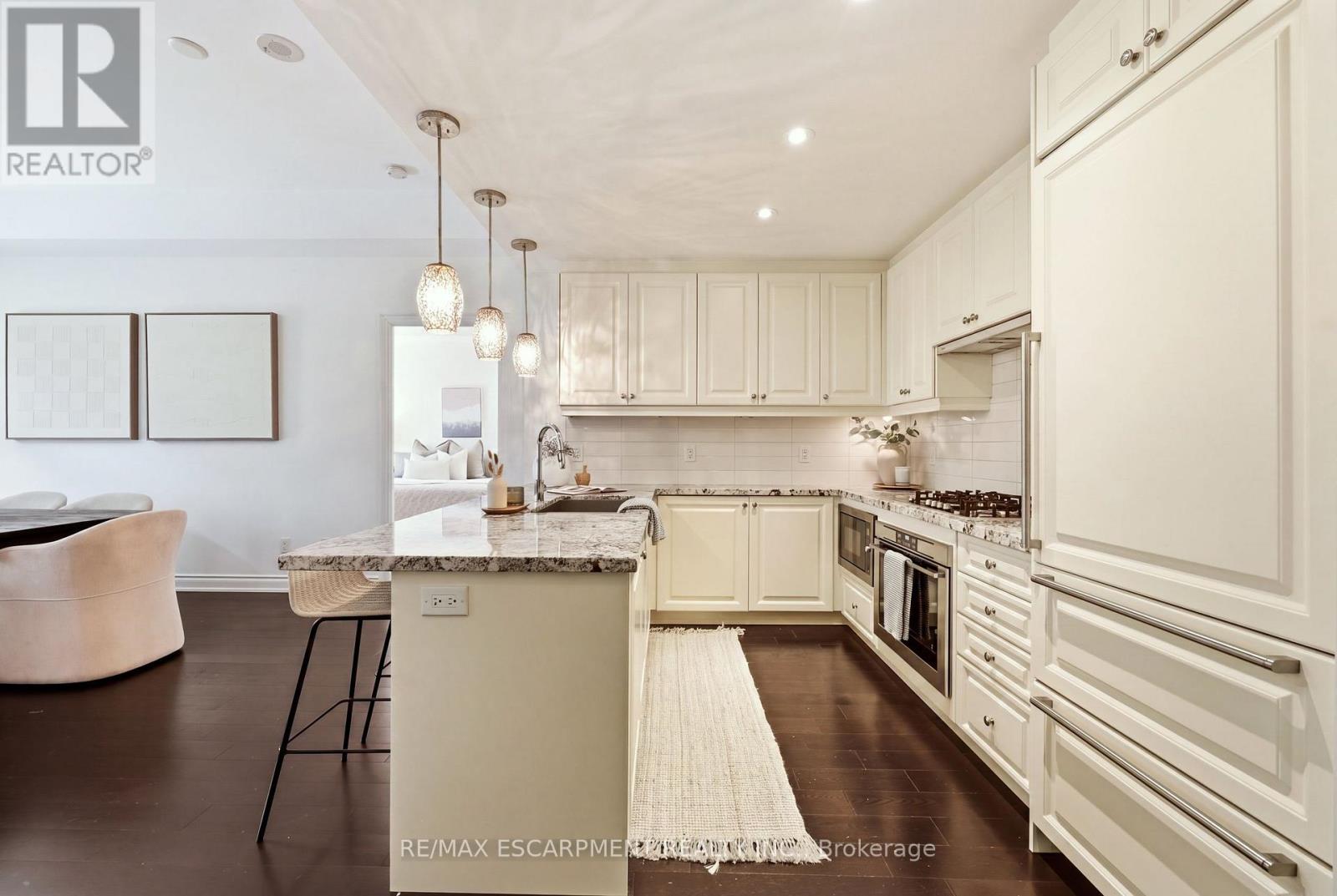 110 - 3500 Lakeshore Road W, Oakville, Ontario  L6L 0B4 - Photo 5 - W13728226