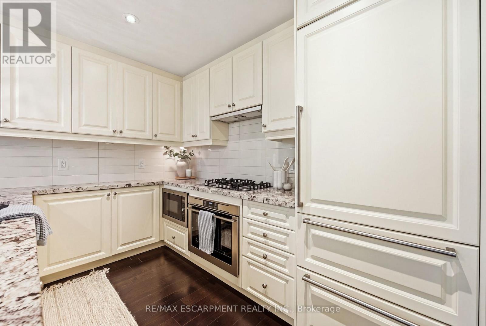110 - 3500 Lakeshore Road W, Oakville, Ontario  L6L 0B4 - Photo 8 - W13728226