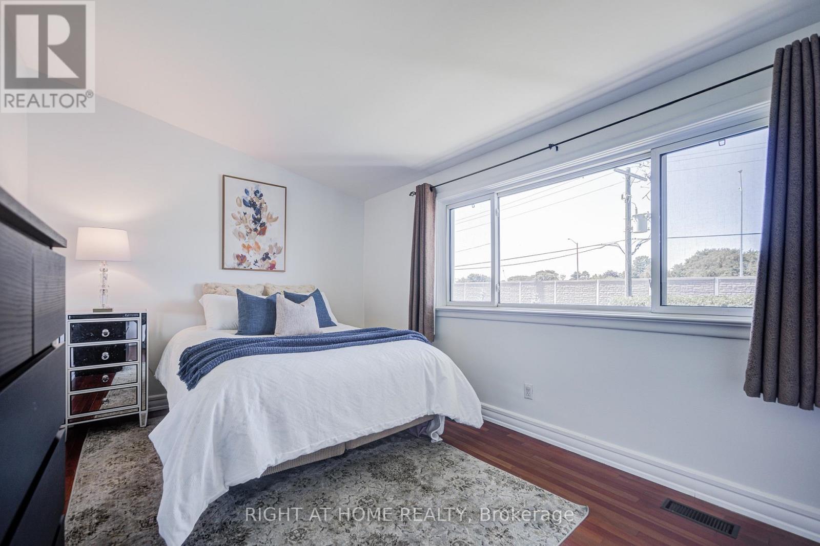 1600 Boxwood Way, Mississauga, Ontario  L5E 2Y1 - Photo 24 - W13728232
