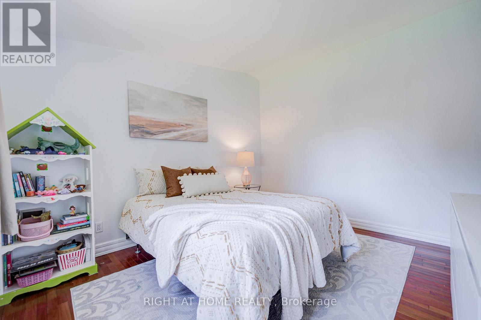 1600 Boxwood Way, Mississauga, Ontario  L5E 2Y1 - Photo 30 - W13728232