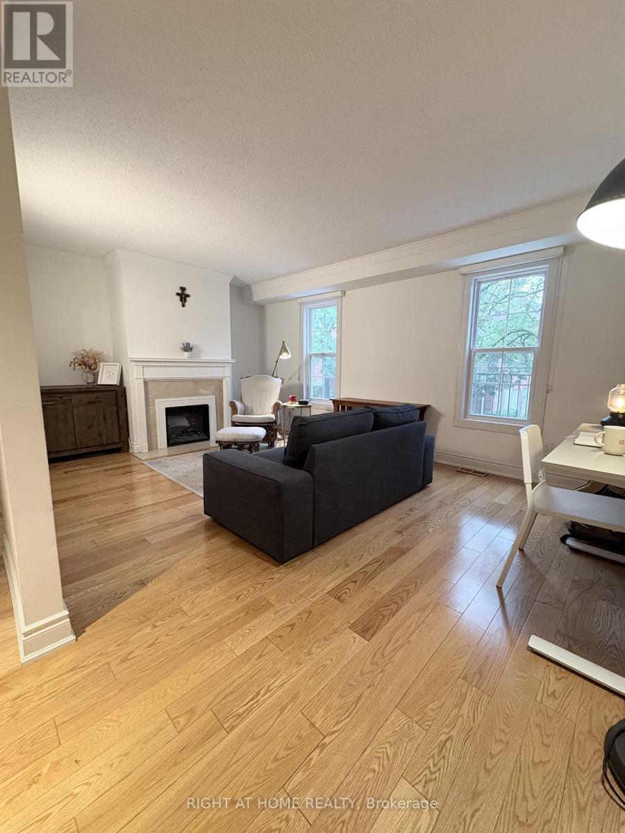 2 Stornwood Court, Brampton, Ontario  L6W 4H4 - Photo 12 - W13728246