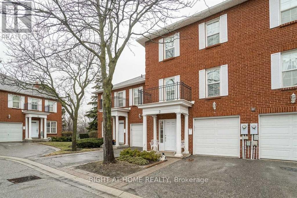 2 Stornwood Court, Brampton, Ontario  L6W 4H4 - Photo 2 - W13728246