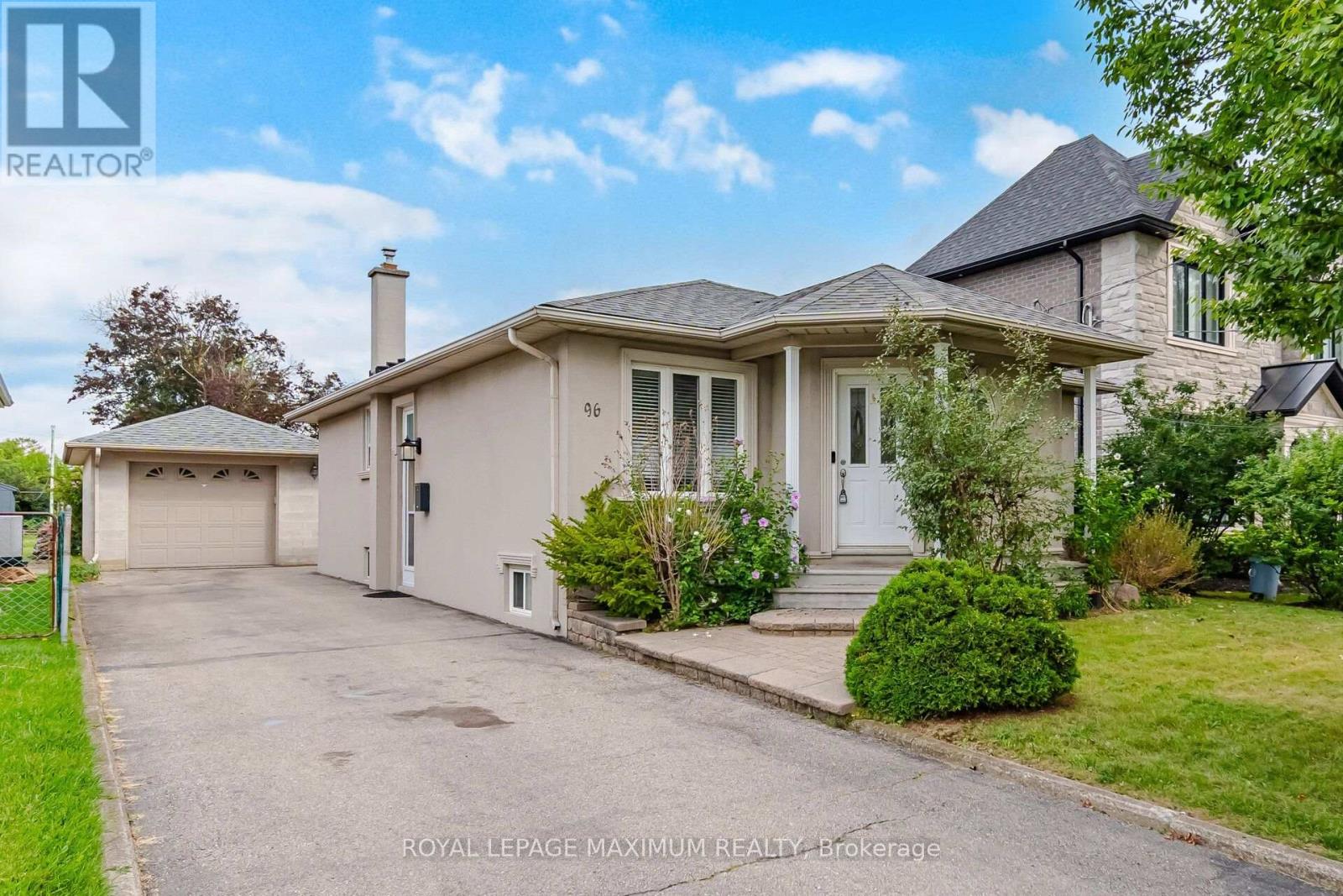 96 WALLASEY AVENUE, Toronto, Ontario