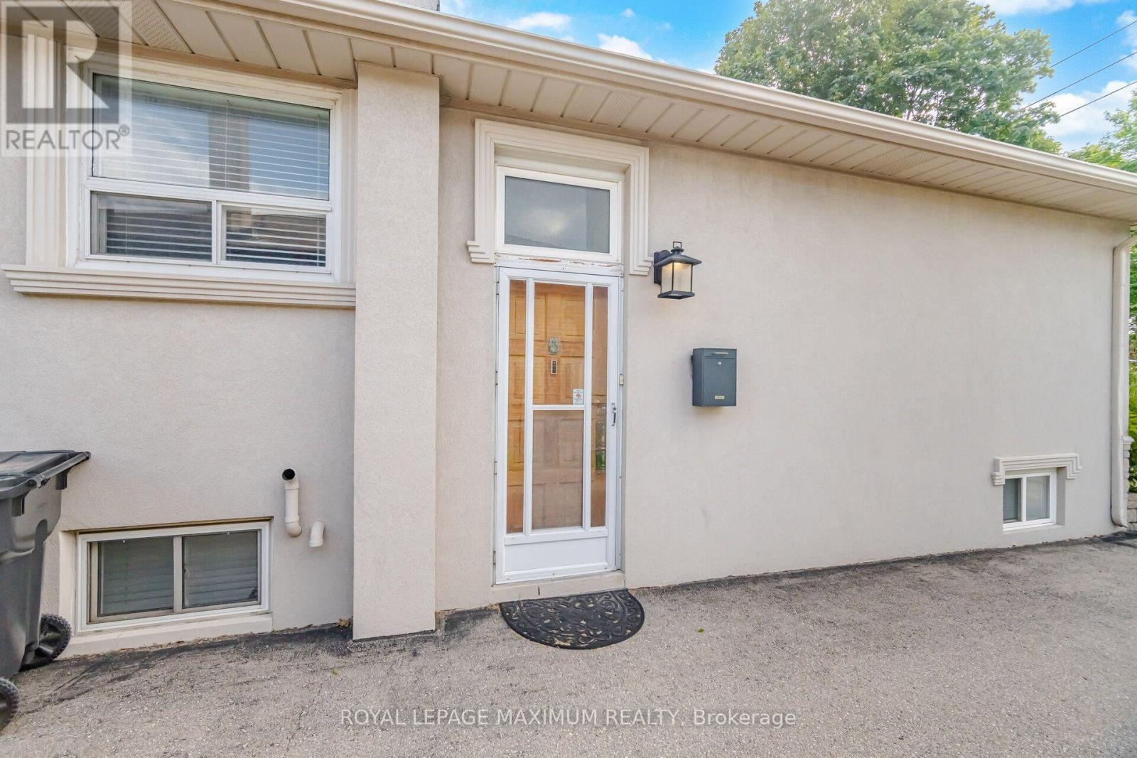 96 Wallasey Avenue, Toronto, Ontario  M9M 1E4 - Photo 15 - W13728282