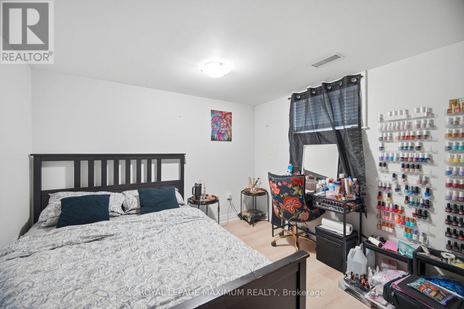 96 Wallasey Avenue, Toronto, Ontario  M9M 1E4 - Photo 19 - W13728282