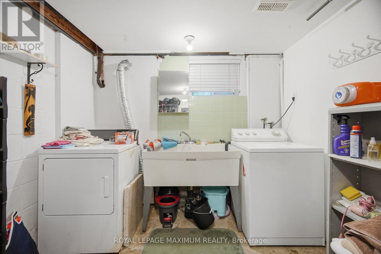 96 Wallasey Avenue, Toronto, Ontario  M9M 1E4 - Photo 21 - W13728282