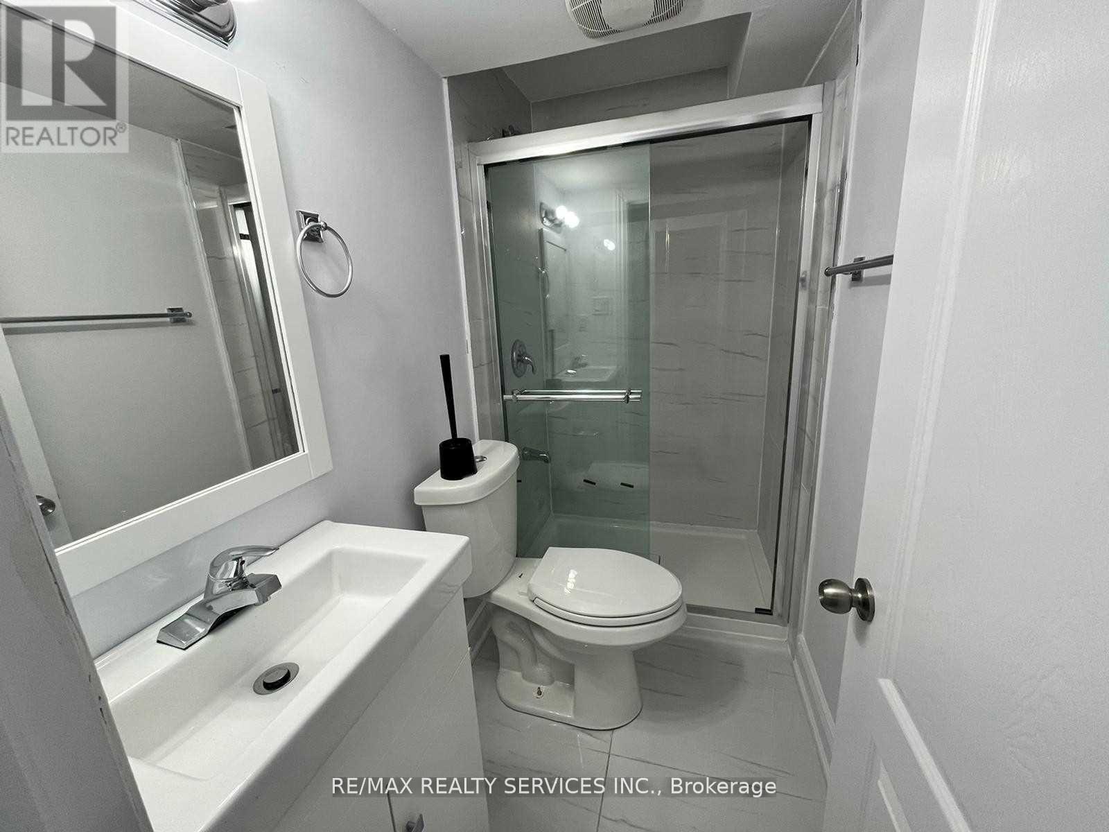 Bsmt - 35 Seahorse Avenue, Brampton, Ontario L6V 4N7 - Photo 12 - W13728298