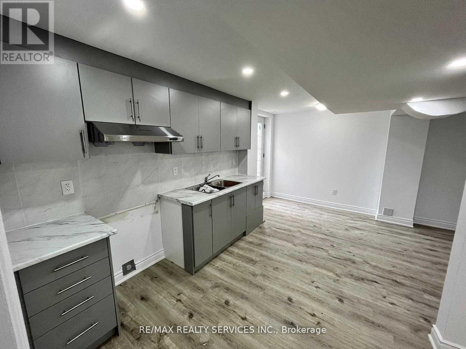 Bsmt - 35 Seahorse Avenue, Brampton, Ontario L6V 4N7 - Photo 15 - W13728298