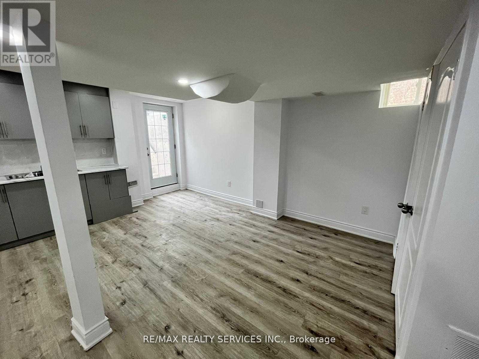 Bsmt - 35 Seahorse Avenue, Brampton, Ontario L6V 4N7 - Photo 6 - W13728298