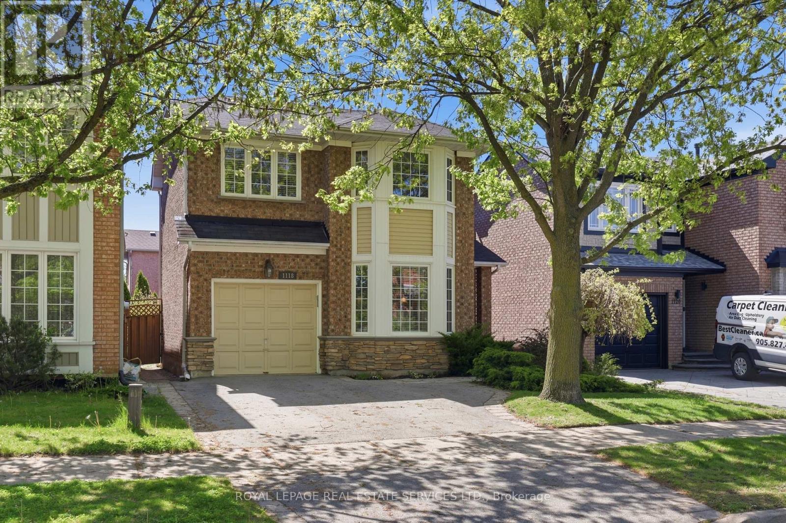 1118 Glen Valley Road, Oakville, Ontario  L6M 3K8 - Photo 2 - W13207850