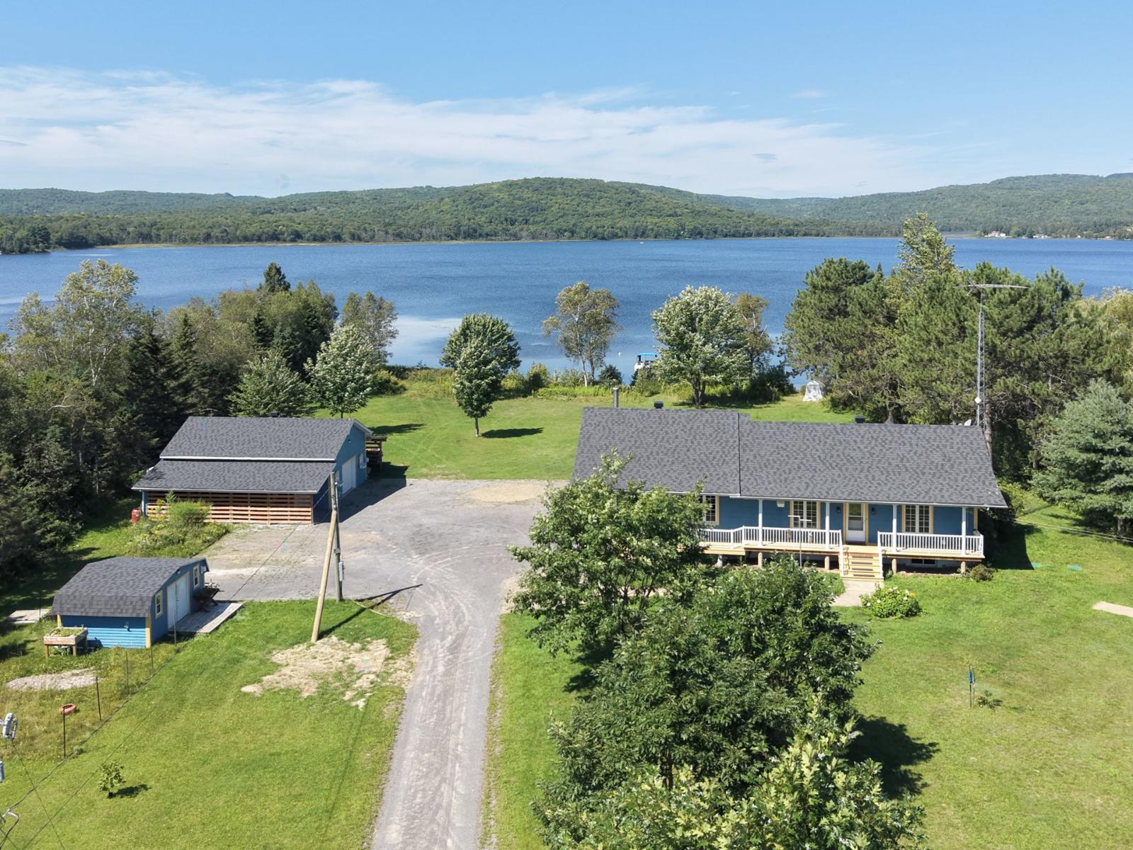 355 Ch. du Lac-Deligny Mandeville Quebec Canada J0K1L0 4