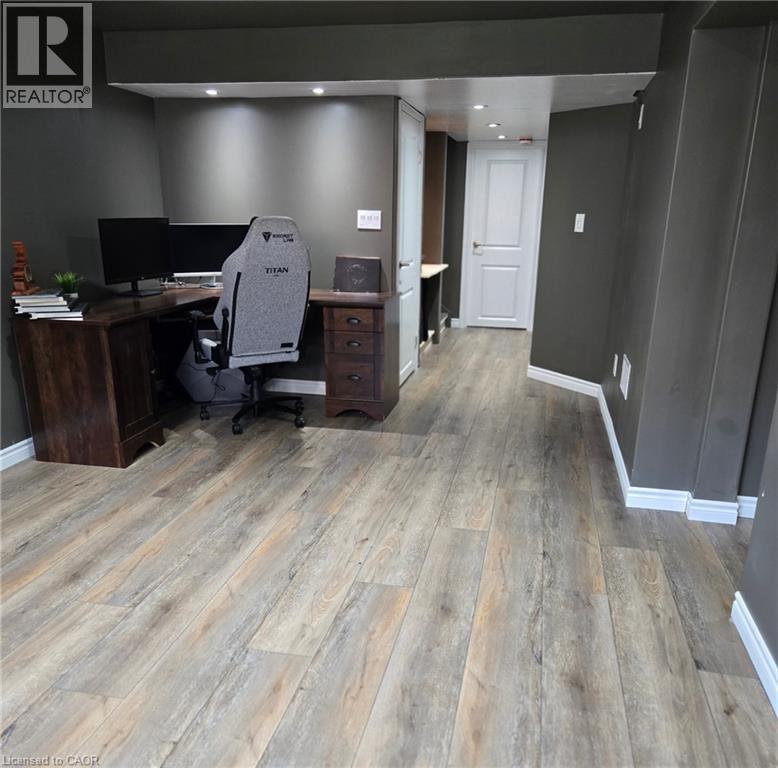 18 Vic Chambers Place, Paris, Ontario  N3L 0E6 - Photo 16 - 40851548