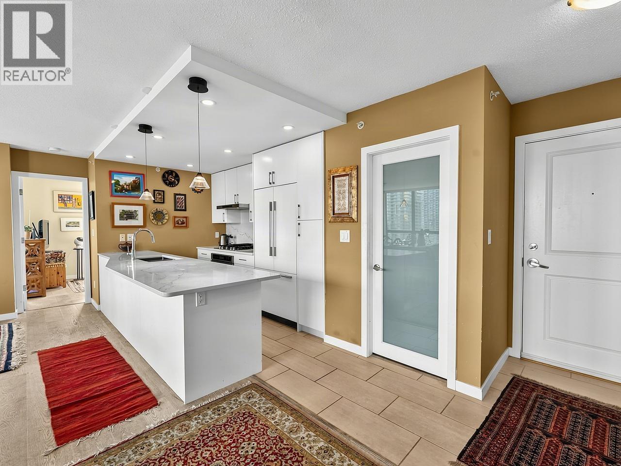 2102 4333 Central Boulevard, Burnaby, British Columbia  V5H 4W8 - Photo 5 - R3159943