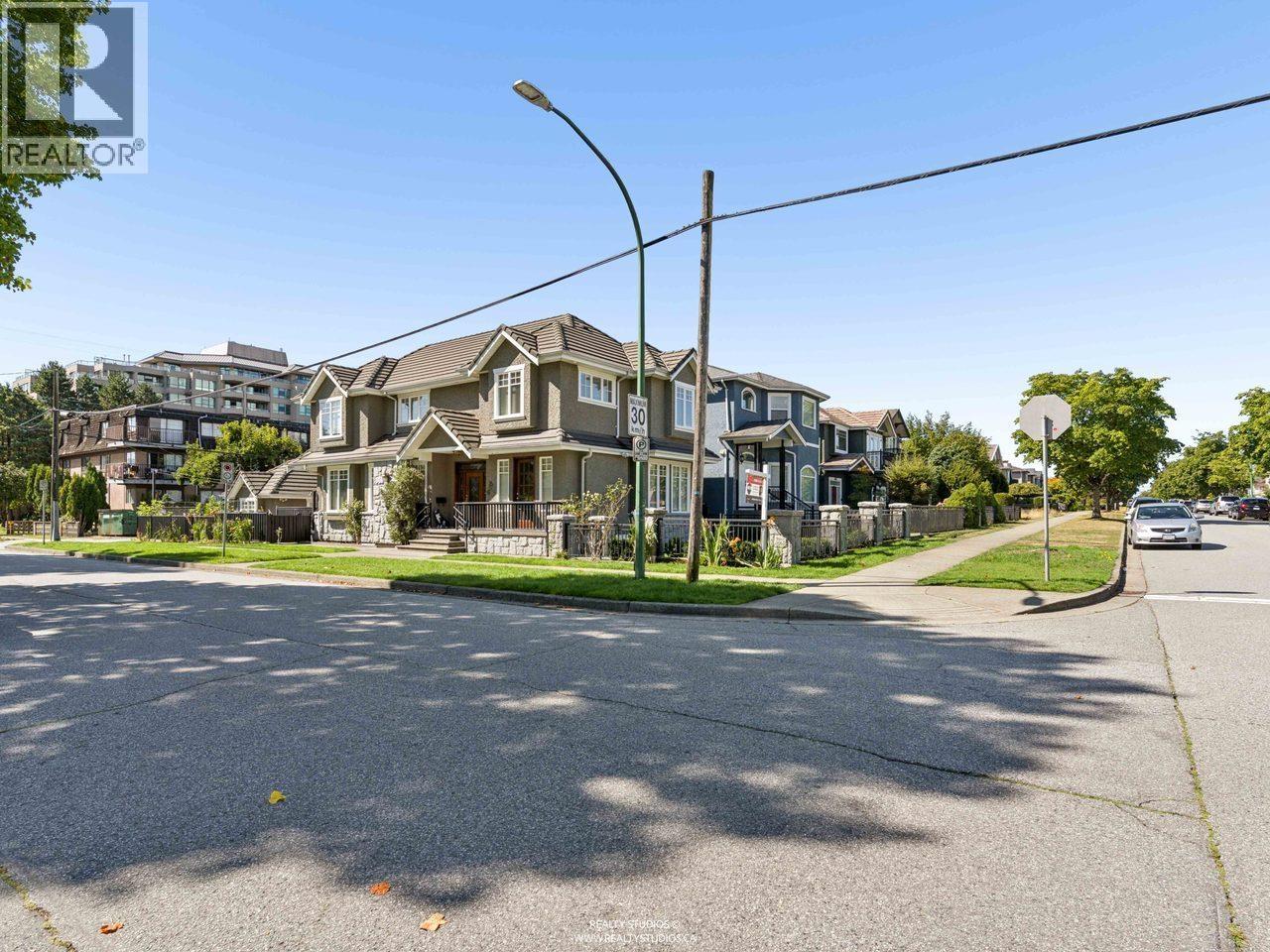 255 Carleton Avenue, Burnaby, British Columbia  V5C 6S9 - Photo 33 - R3159947
