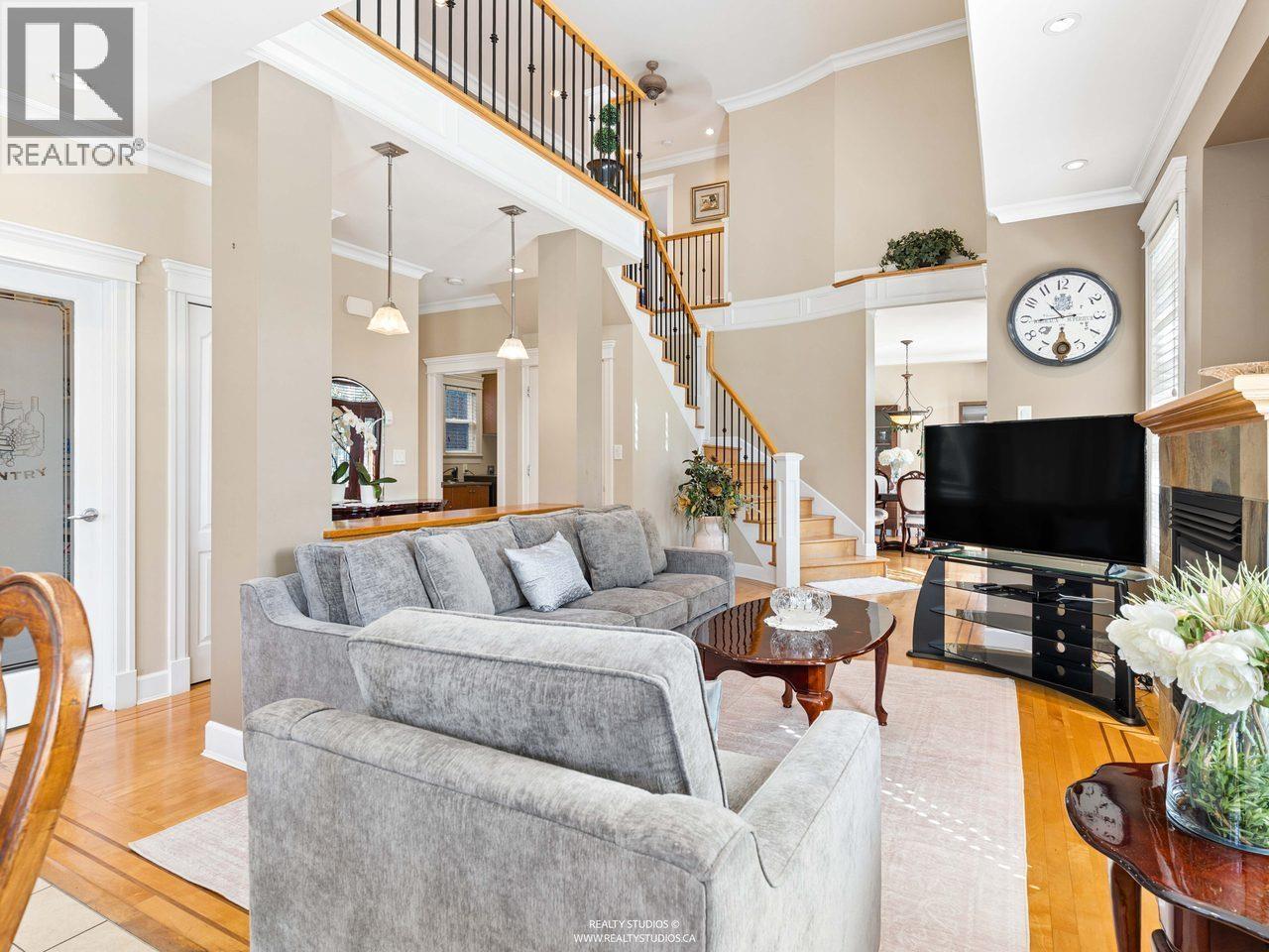 255 Carleton Avenue, Burnaby, British Columbia  V5C 6S9 - Photo 6 - R3159947