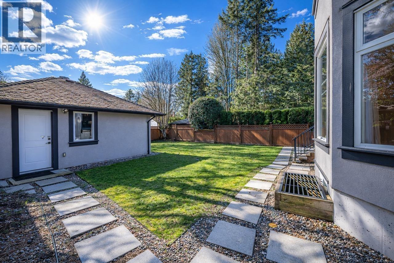 839 W 20th Street, North Vancouver, British Columbia  V7P 2B5 - Photo 38 - R3159952