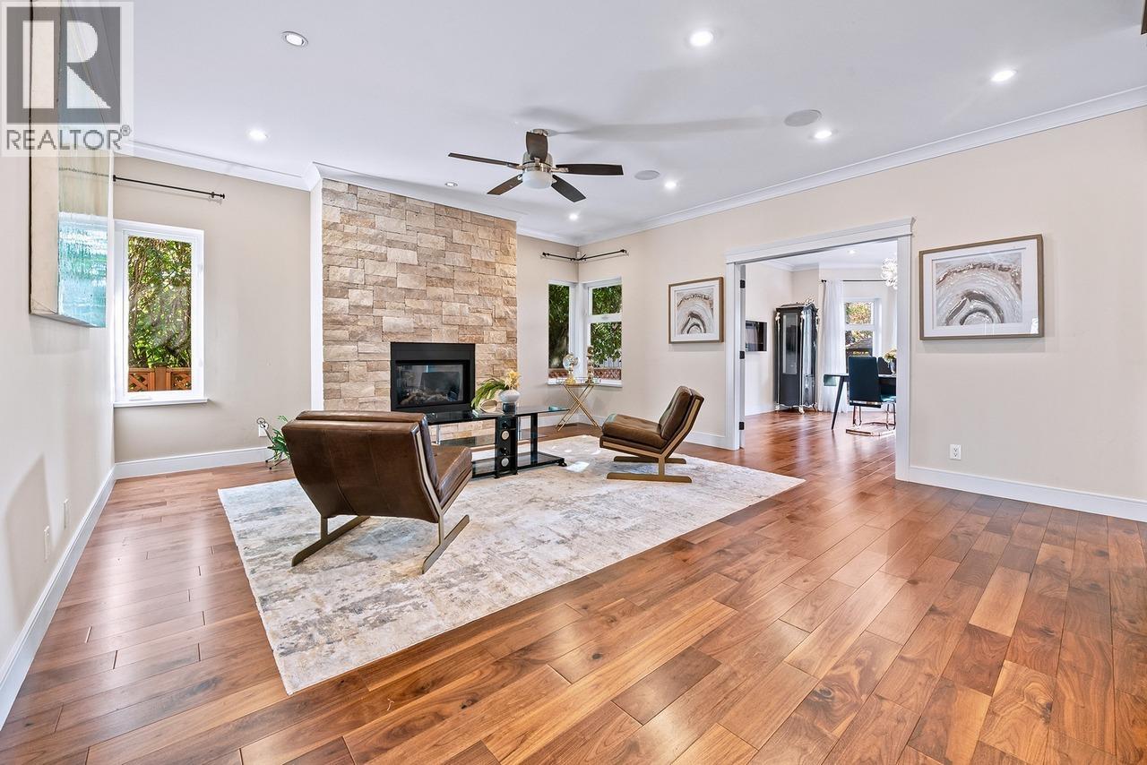 839 W 20th Street, North Vancouver, British Columbia  V7P 2B5 - Photo 6 - R3159952