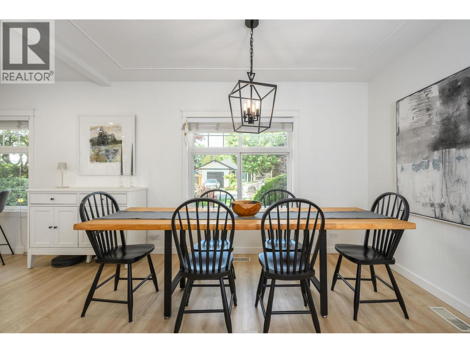 3248 BEVERLEY CRESCENT, north vancouver, British Columbia