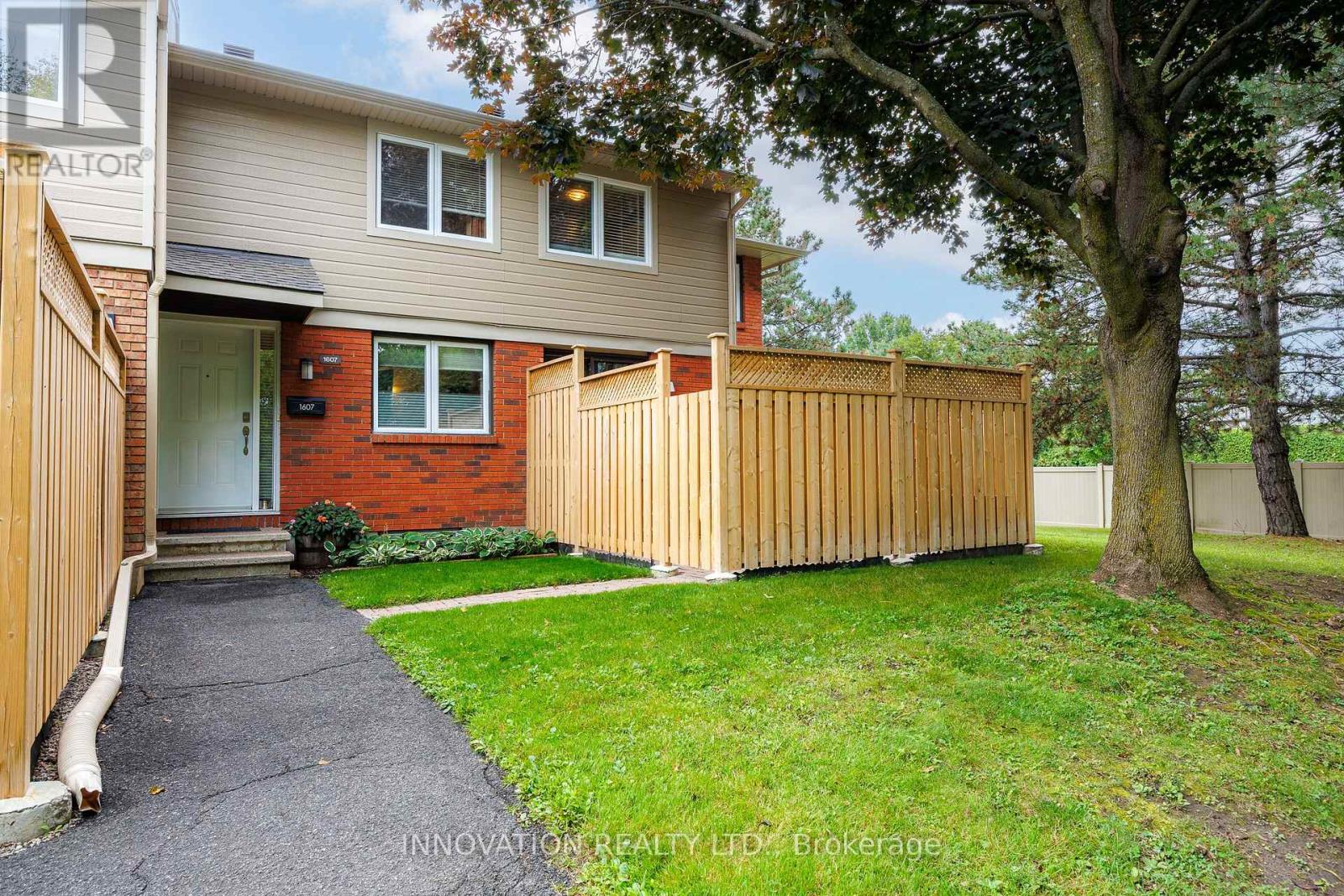 45 - 1607 Sommet Place, Ottawa, Ontario  K1C 4Z8 - Photo 2 - X13728364