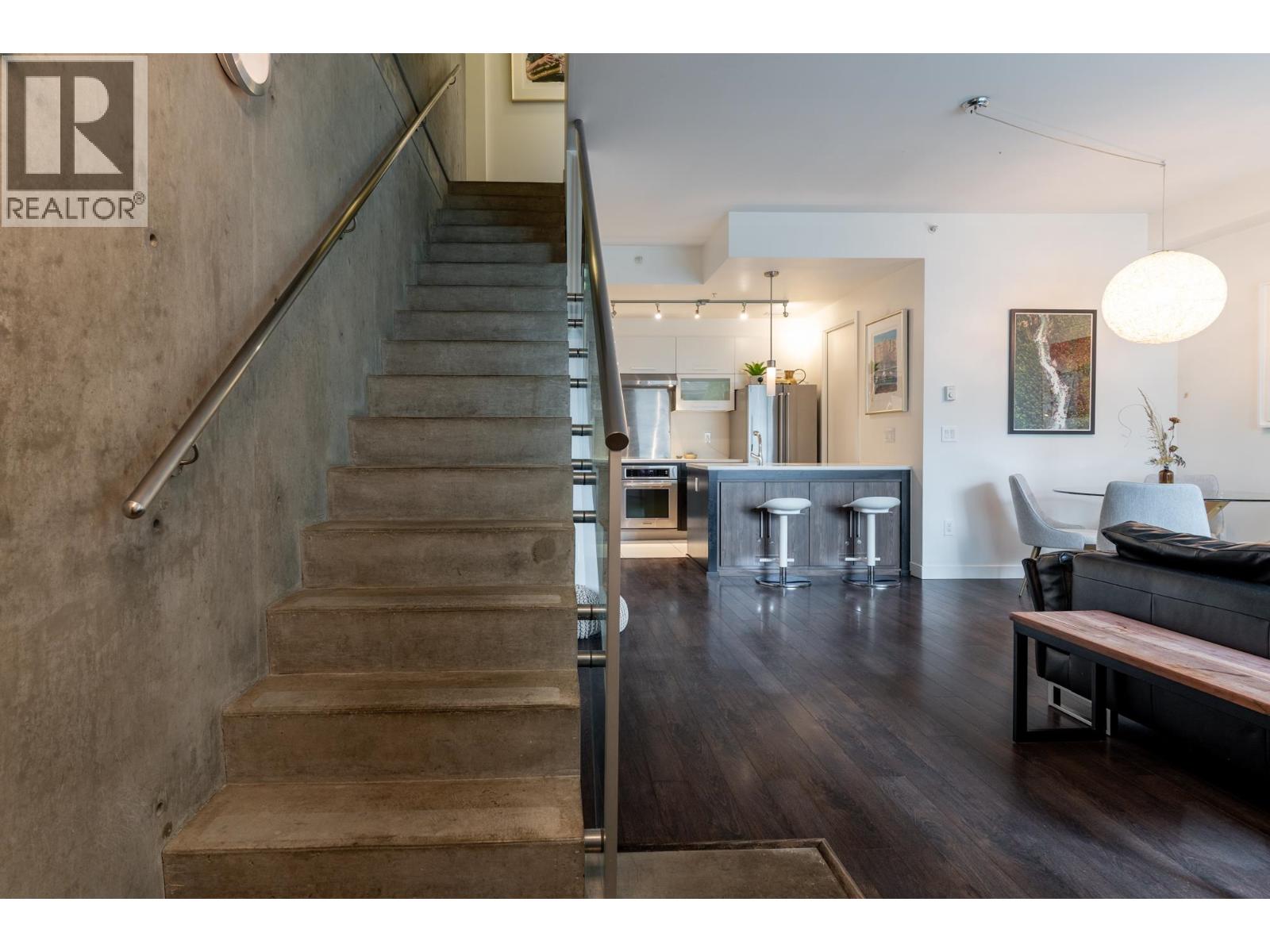 182 E 17th Avenue, Vancouver, British Columbia  V5V 1A4 - Photo 4 - R3159748