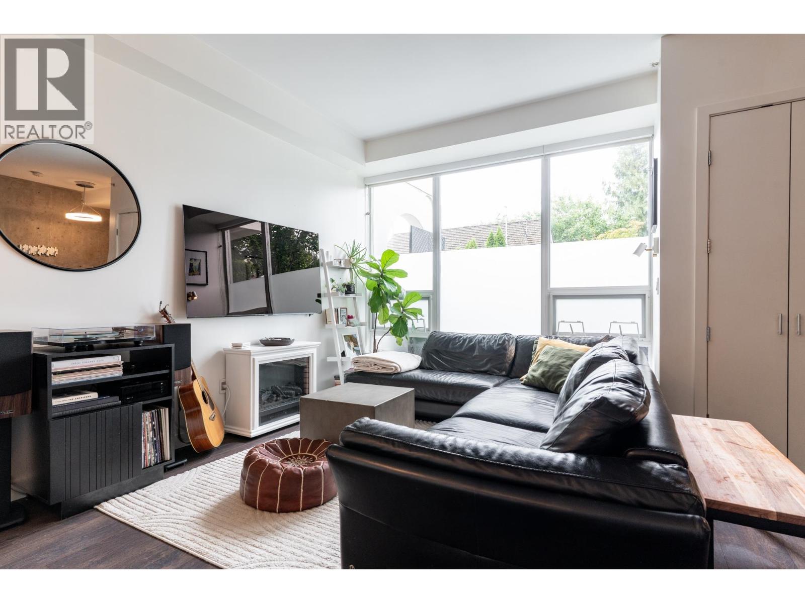 182 E 17th Avenue, Vancouver, British Columbia  V5V 1A4 - Photo 9 - R3159748
