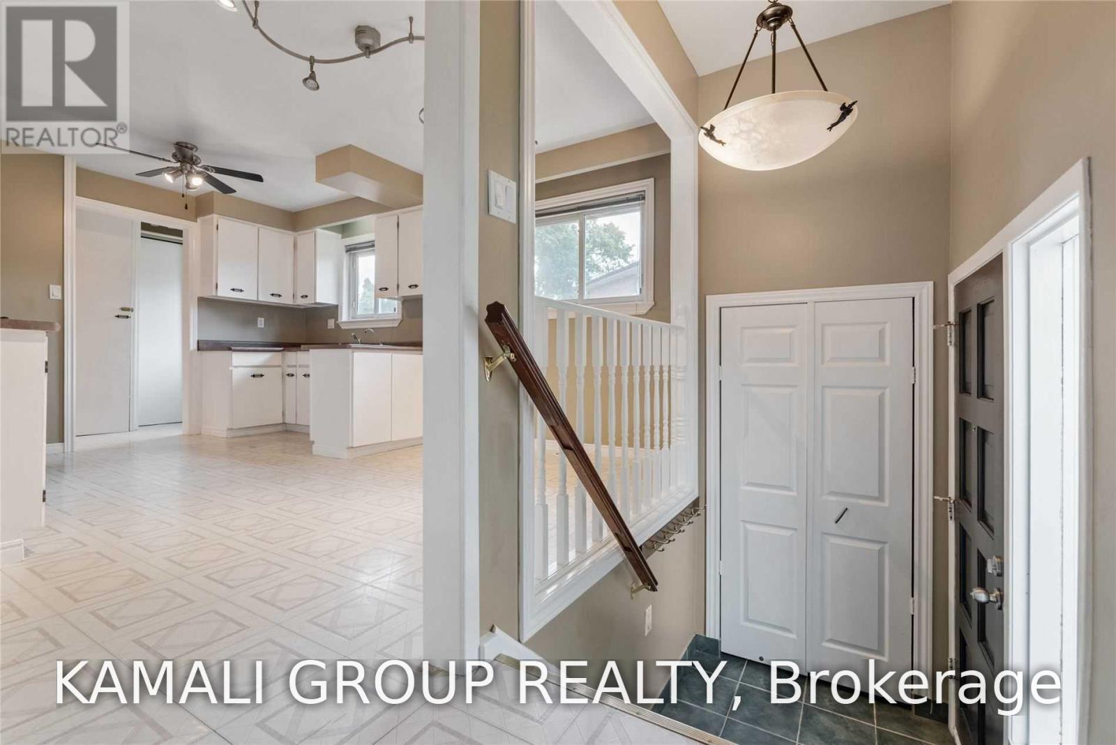 MAIN - 15 WALTER AVENUE, Newmarket, Ontario