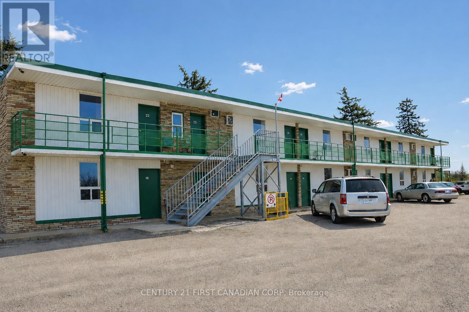 1701 London Line, Sarnia, Ontario  N7W 1B1 - Photo 2 - X12961106