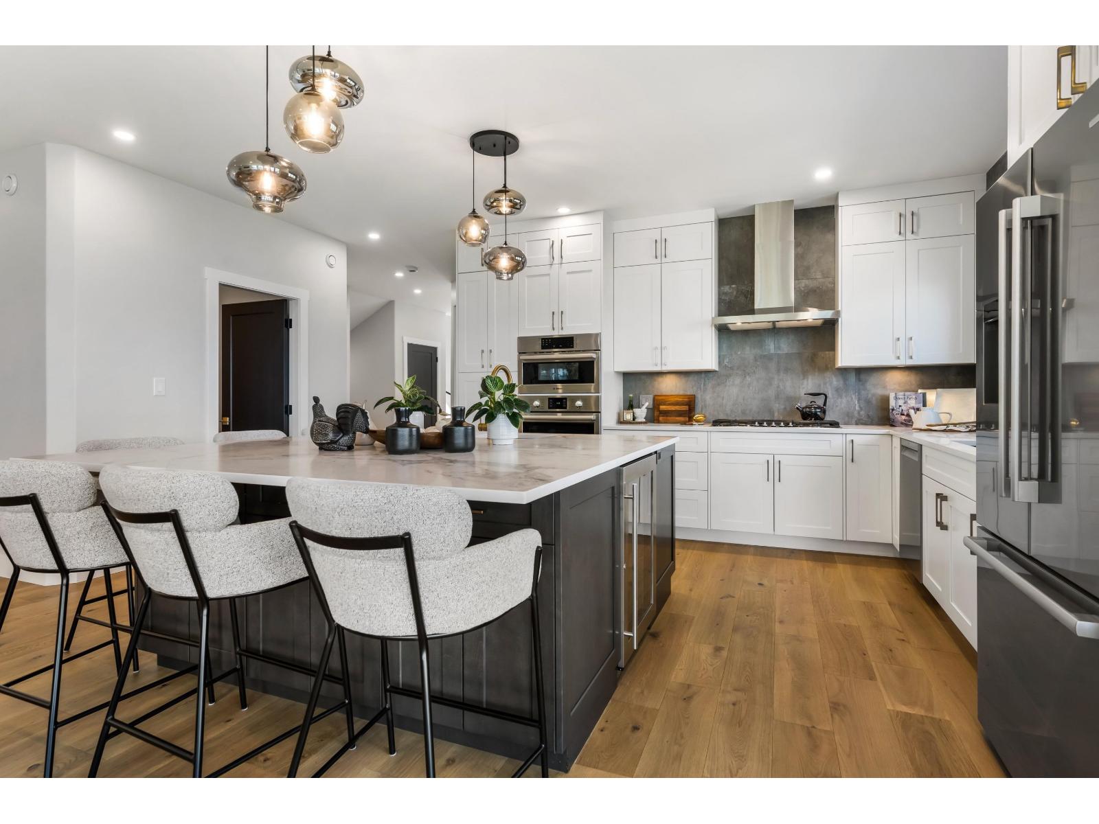 43619 Bracken Drive, Chilliwack Mountain, Chilliwack, British Columbia  V2R 4A4 - Photo 2 - R3144633
