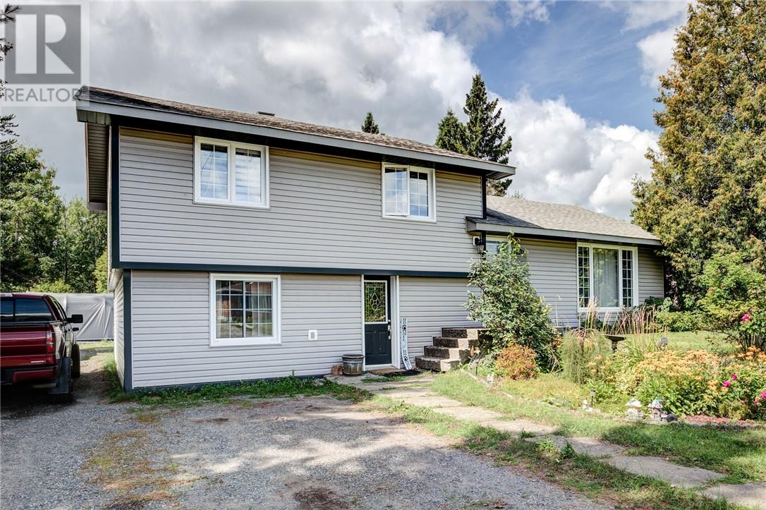 4745 Gabrielle Street, Hanmer, Ontario  P3P 1K2 - Photo 2 - 2130048