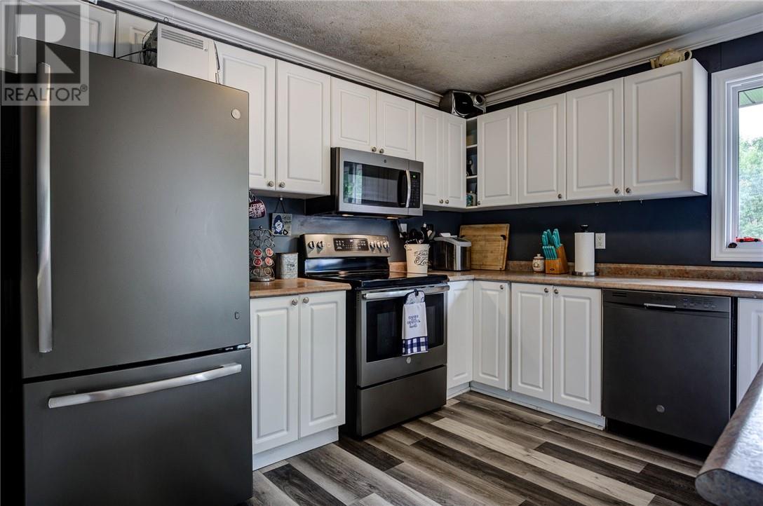 4745 Gabrielle Street, Hanmer, Ontario  P3P 1K2 - Photo 4 - 2130048