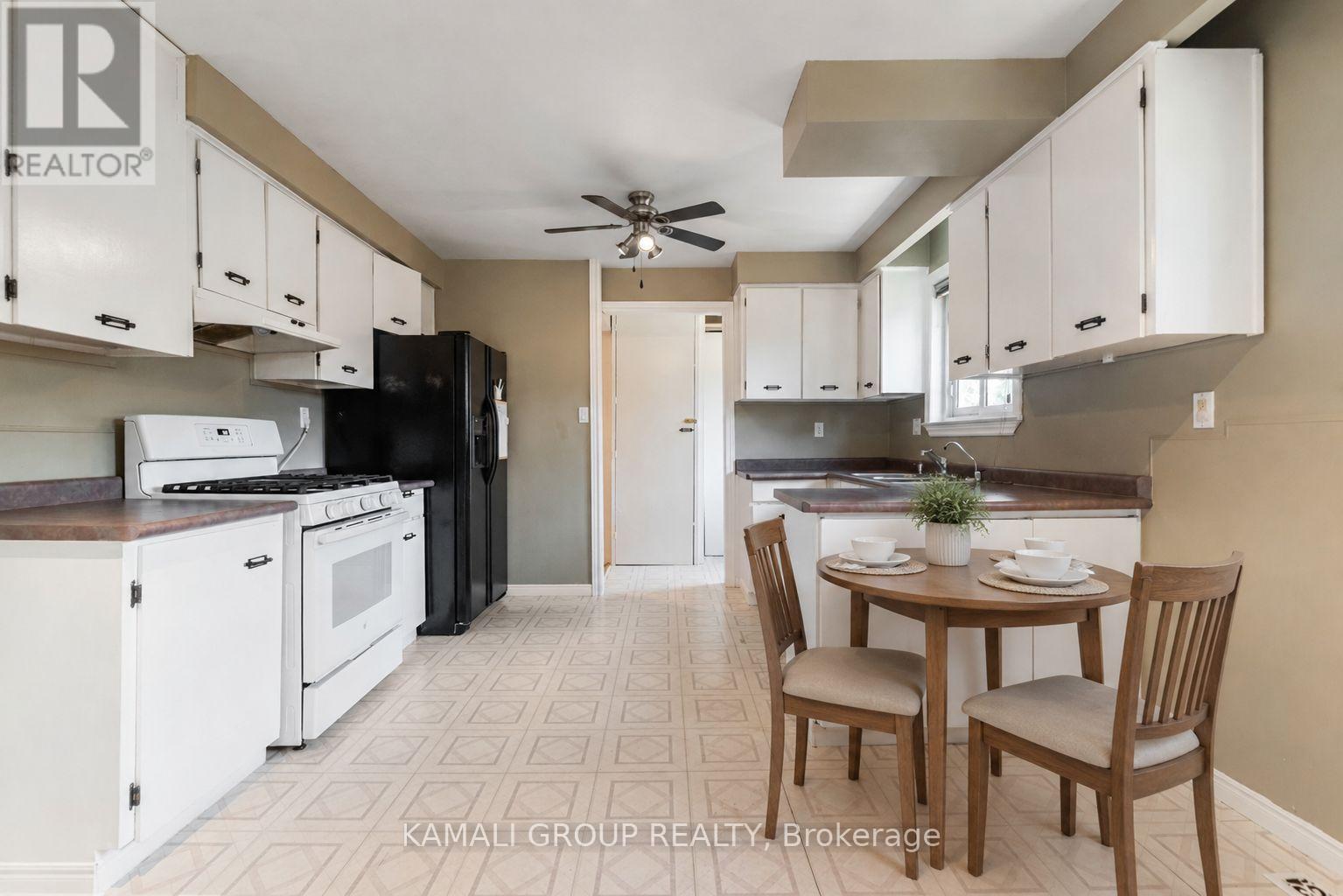 Main - 15 Walter Avenue, Newmarket, Ontario  L3Y 2T2 - Photo 3 - N13645896