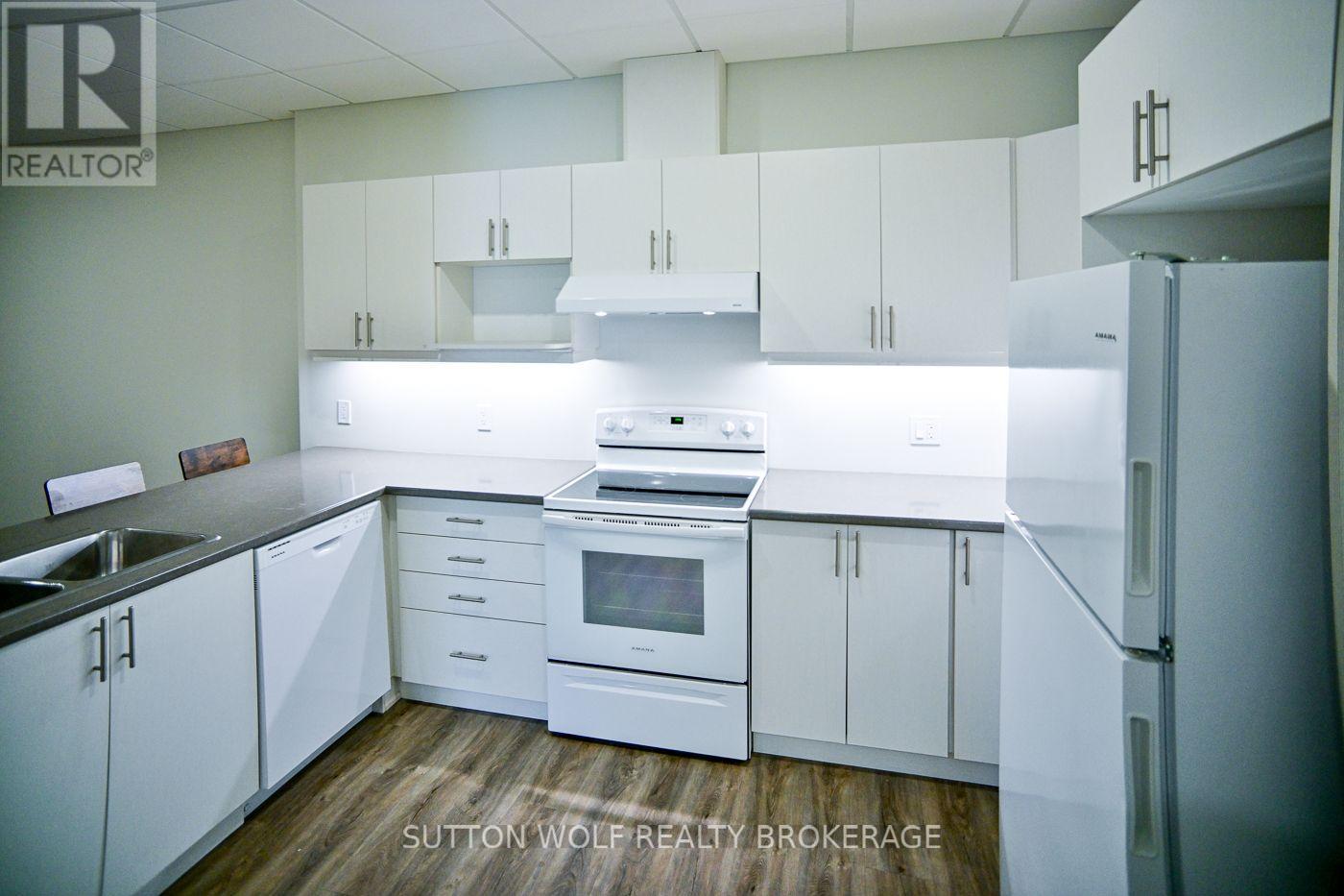 301 - 19 Centre Street W, Strathroy-Caradoc, Ontario N7G 1Y5 - Photo 17 - X13728430