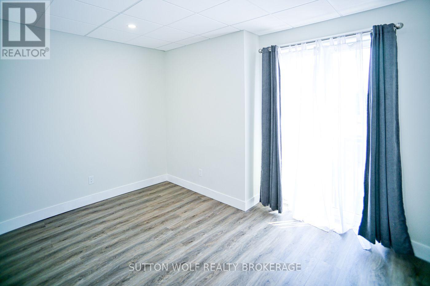 301 - 19 Centre Street W, Strathroy-Caradoc, Ontario N7G 1Y5 - Photo 8 - X13728430