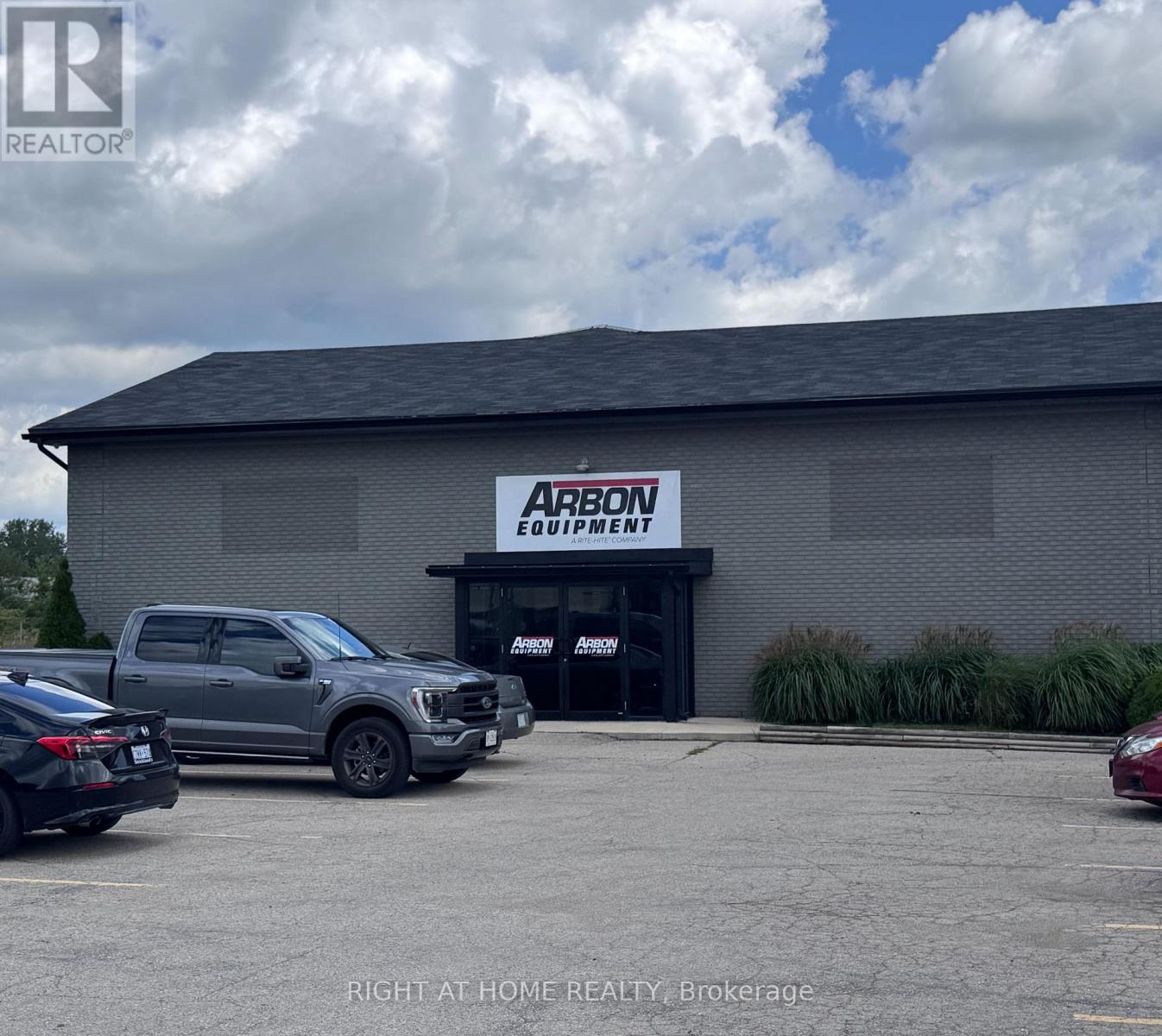 1464 CRUMLIN SIDE ROAD, London East, Ontario