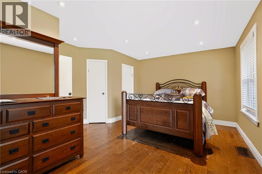 1046 Shepherds Drive, Burlington, Ontario  L7T 3R3 - Photo 18 - 40859257
