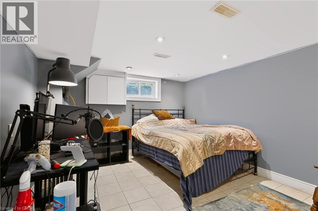 1046 Shepherds Drive, Burlington, Ontario  L7T 3R3 - Photo 29 - 40859257