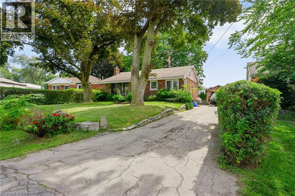 1046 Shepherds Drive, Burlington, Ontario  L7T 3R3 - Photo 5 - 40859257
