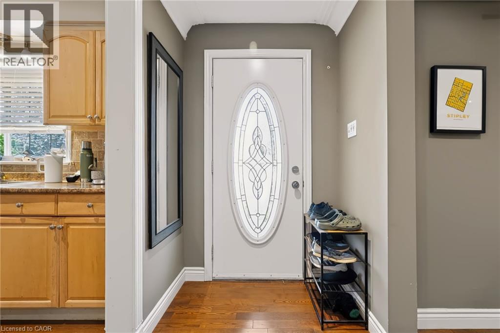 1046 Shepherds Drive, Burlington, Ontario  L7T 3R3 - Photo 6 - 40859257