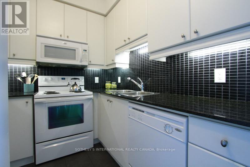 1006 - 38 The Esplanade Avenue, Toronto, Ontario  M5E 1A1 - Photo 11 - C13728418
